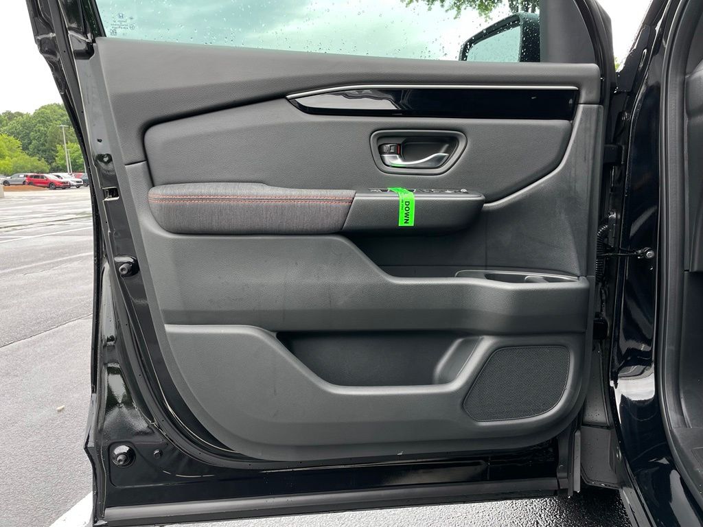Thumbnail: 2026 Honda Pilot - 23