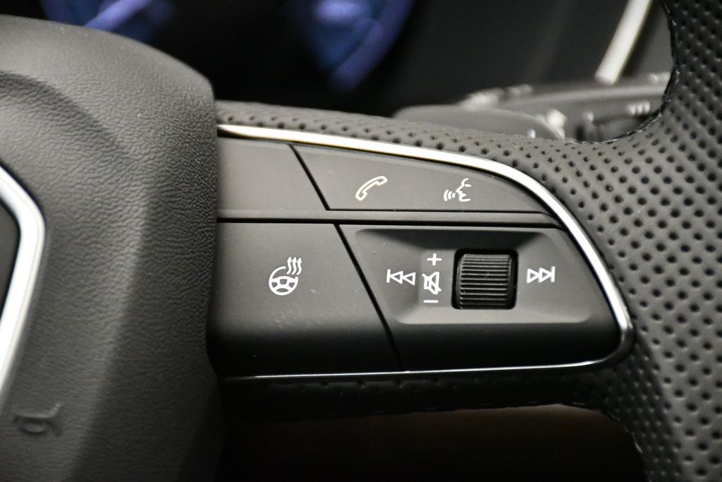 2025 Audi Q5  25