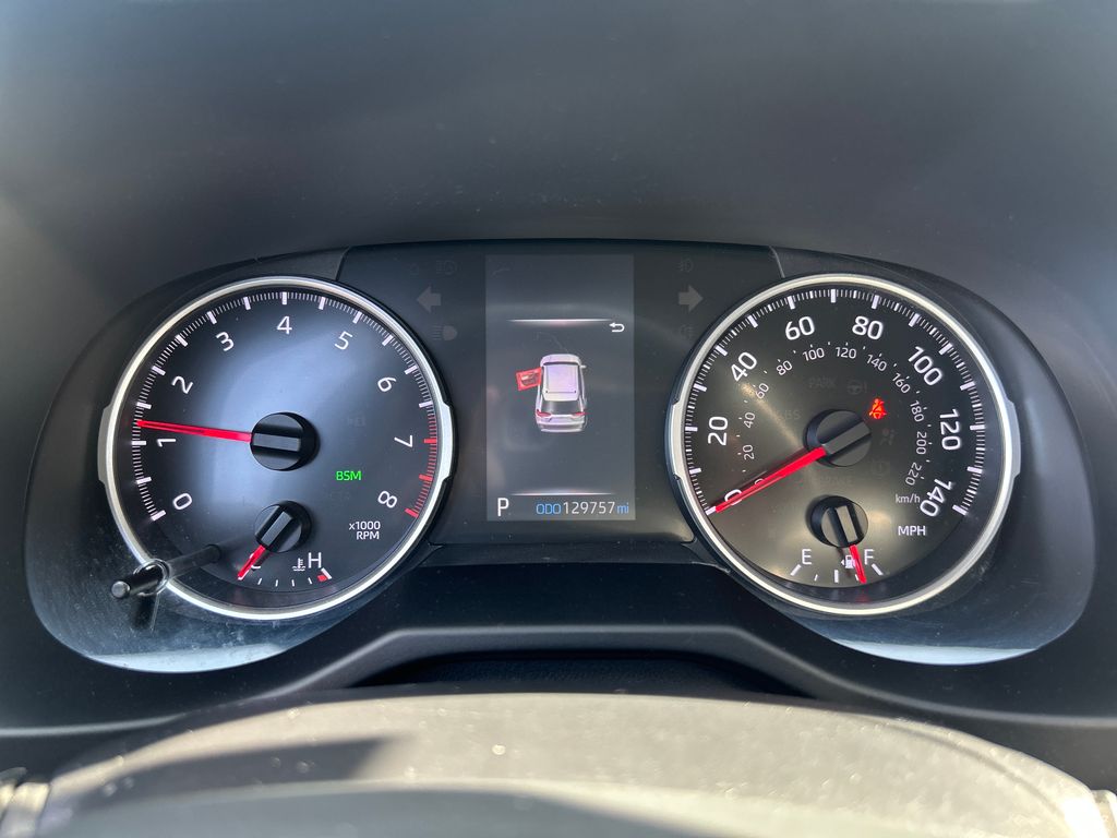Used 2021 Gray Toyota XLE Premium image 15