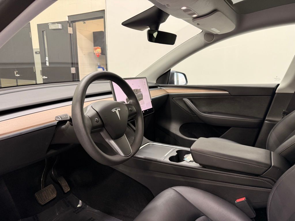 Thumbnail: 2023 Tesla Model Y - 11