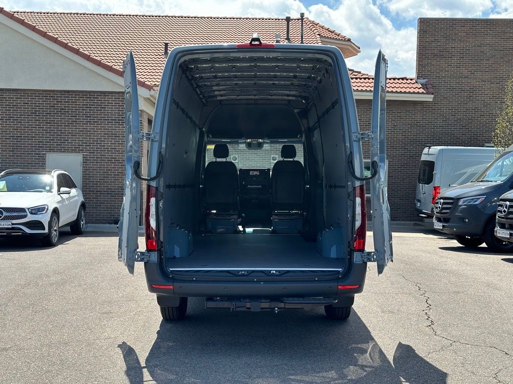 2024 Mercedes-Benz Sprinter 2500 Cargo 170 WB 22