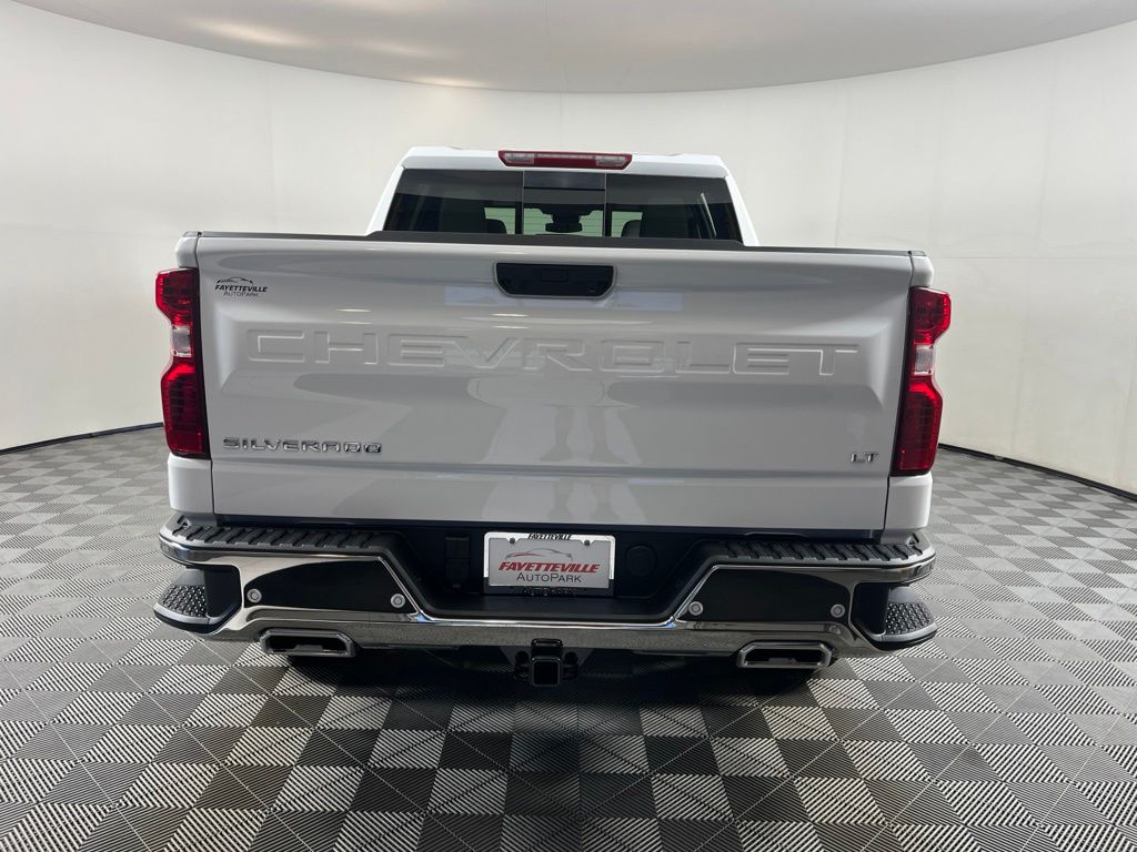 Thumbnail: 2026 Chevrolet Silverado 1500 - 4
