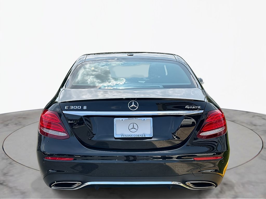 Thumbnail: 2017 Mercedes-Benz E-Class - 5