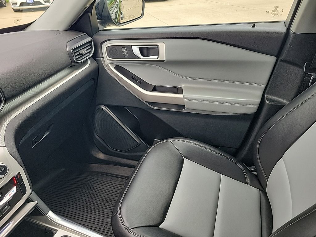 Used 2024 Ford Explorer SUV