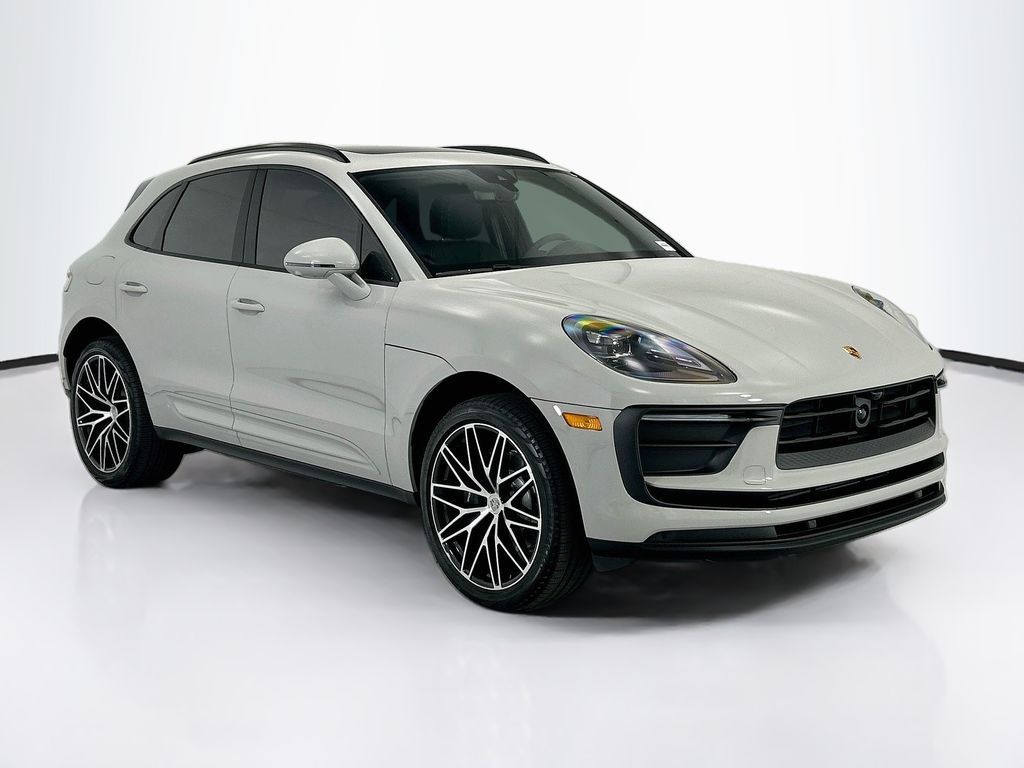 Thumbnail: 2026 Porsche Macan - 9