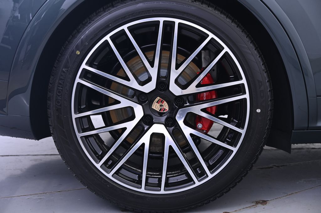 Thumbnail: 2025 Porsche Cayenne - 13