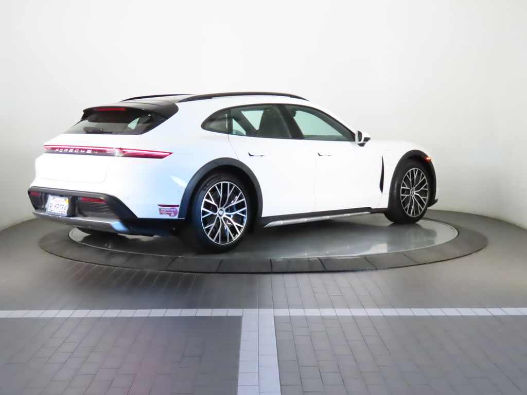 Thumbnail: 2024 Porsche Taycan - 7
