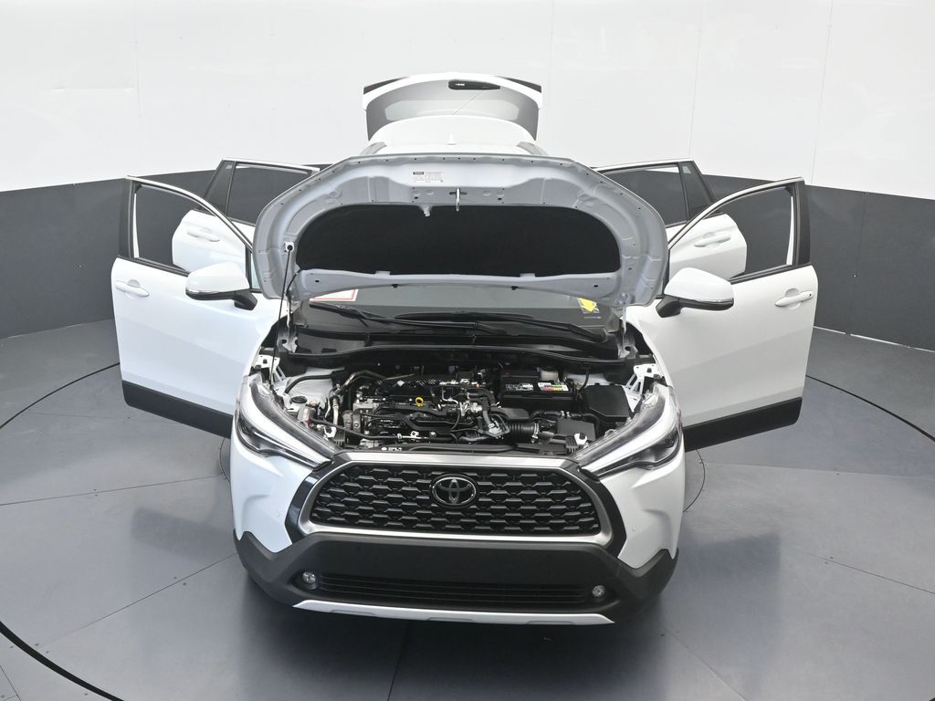 Used 2024 Pearl Toyota XLE image 70