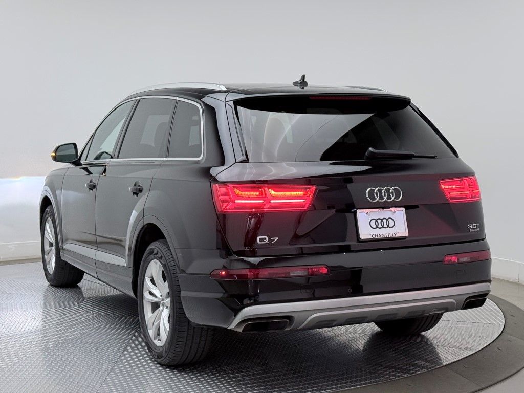 Thumbnail: 2017 Audi Q7 - 9