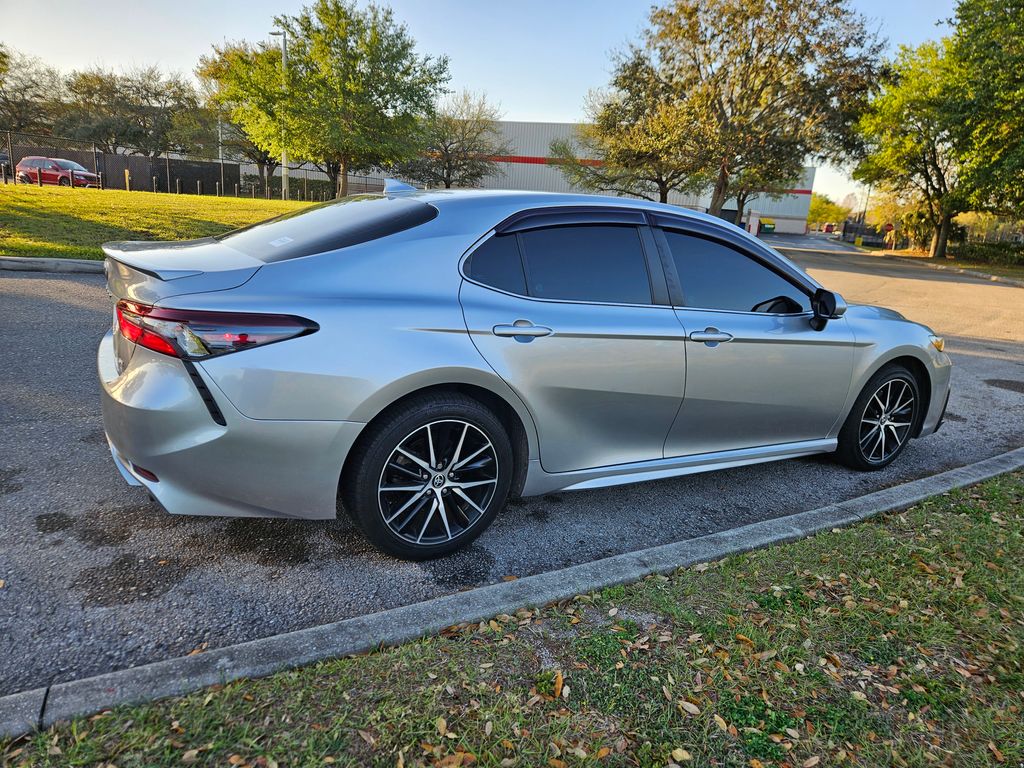 2022 Toyota Camry SE 5