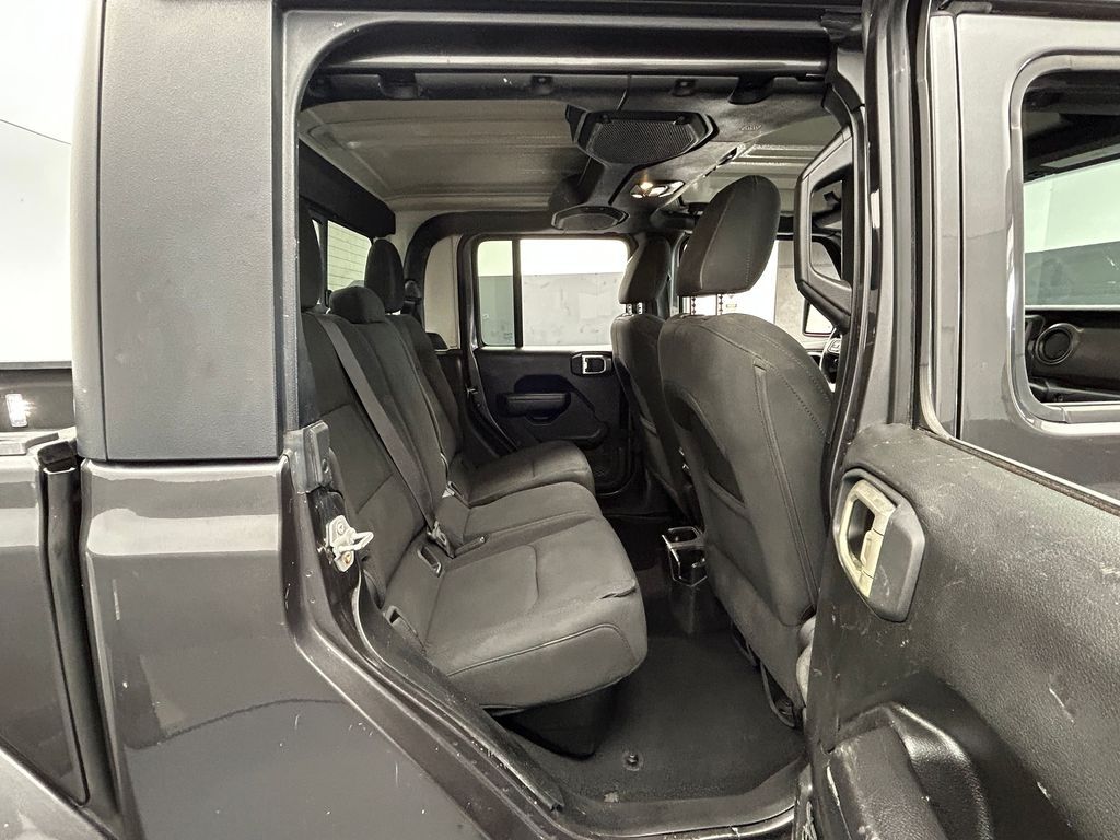 Used 2022 Granite Crystal Metallic Clearcoat Jeep Sport image 33