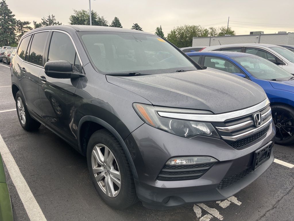 Thumbnail: 2016 Honda Pilot - 2