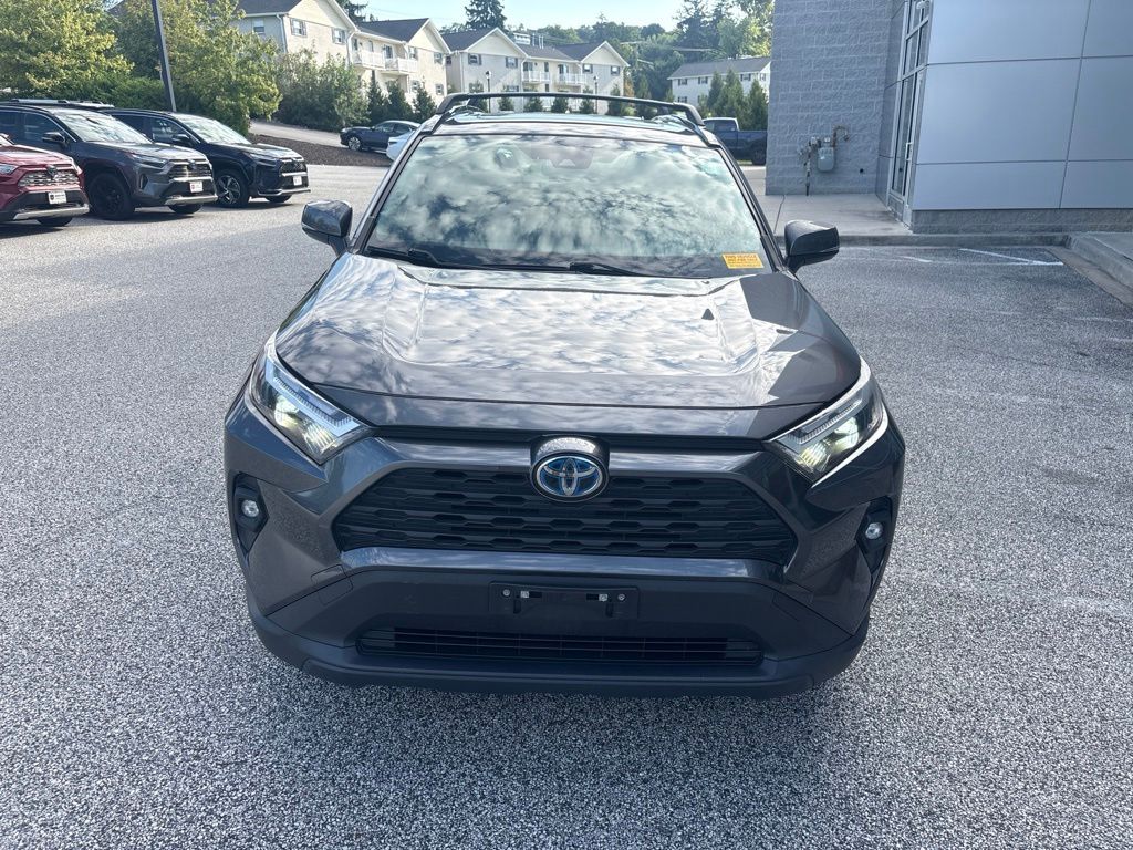 Used 2022 Gray Toyota XLE Premium image 3