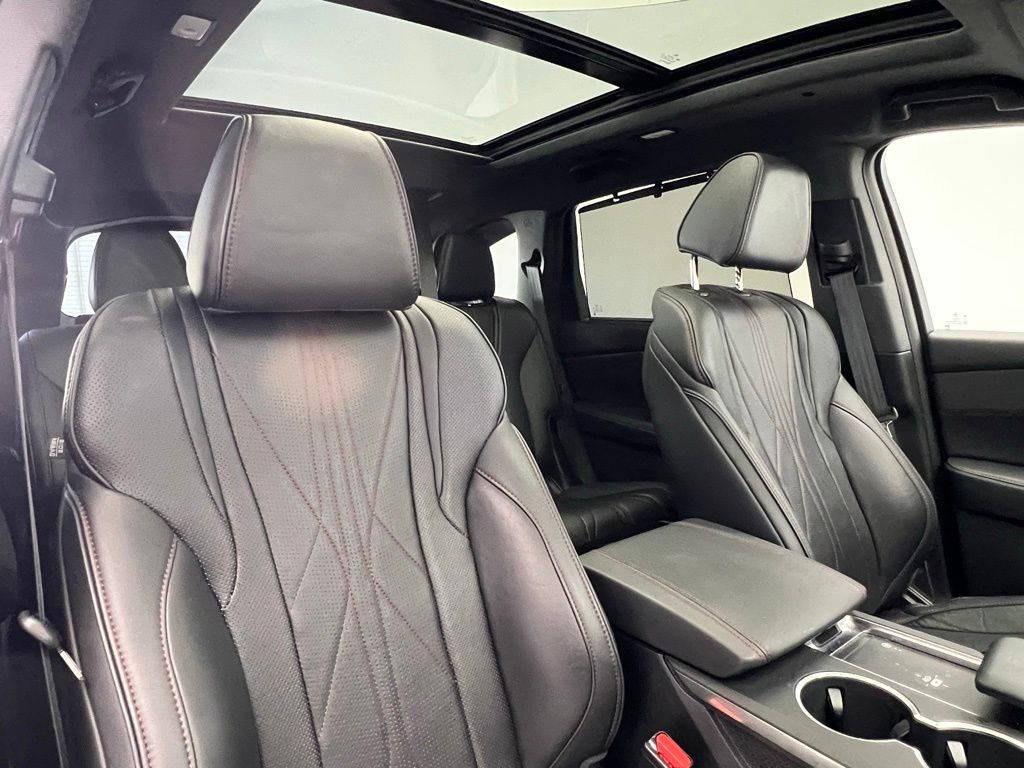 Thumbnail: 2022 Acura MDX - 7