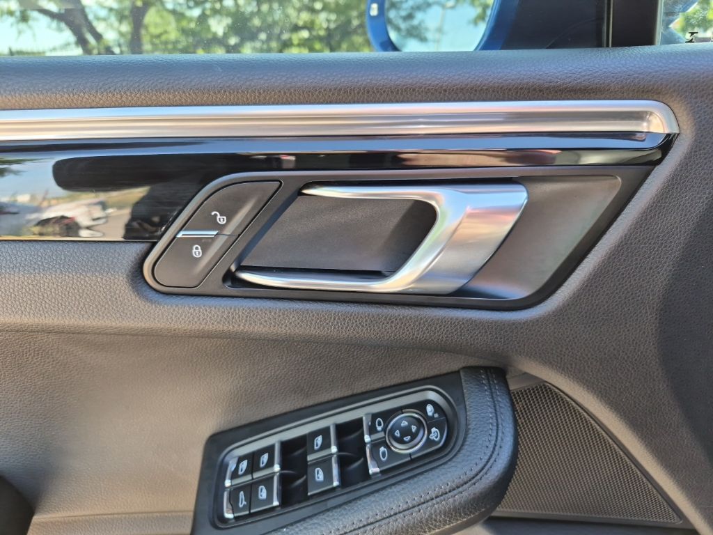 Used Car 2018 Porsche Macan  For Sale Under $25,000 In Austin, Texas