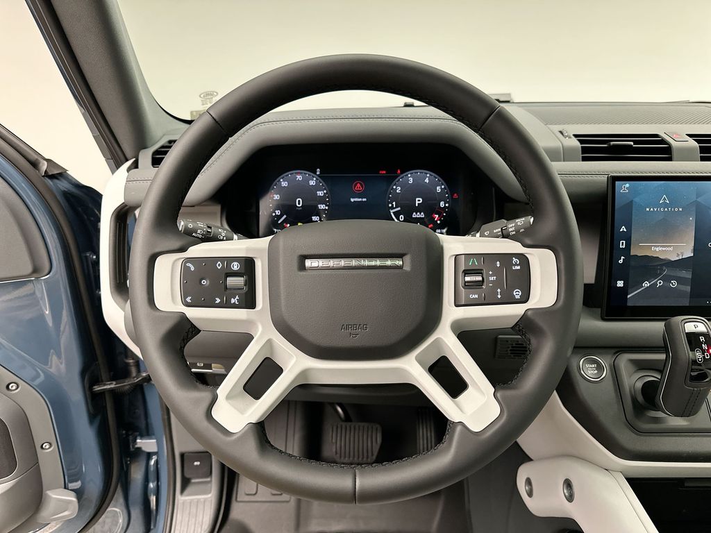 2025 Land Rover Defender 110 14