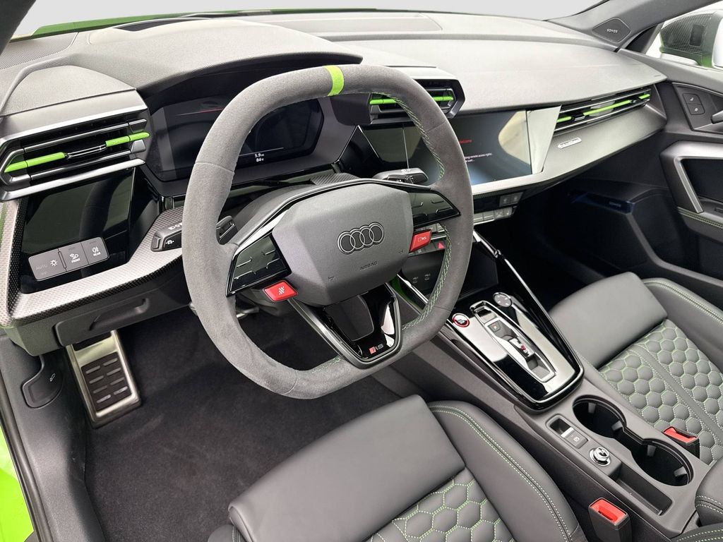 Thumbnail: 2025 Audi RS 3 - 10