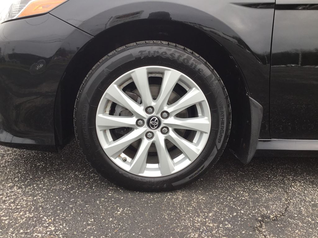 Thumbnail: 2018 Toyota Camry - 9