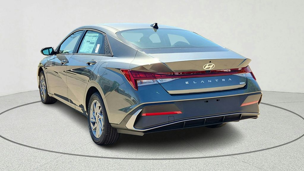 2026 Hyundai Elantra Hybrid