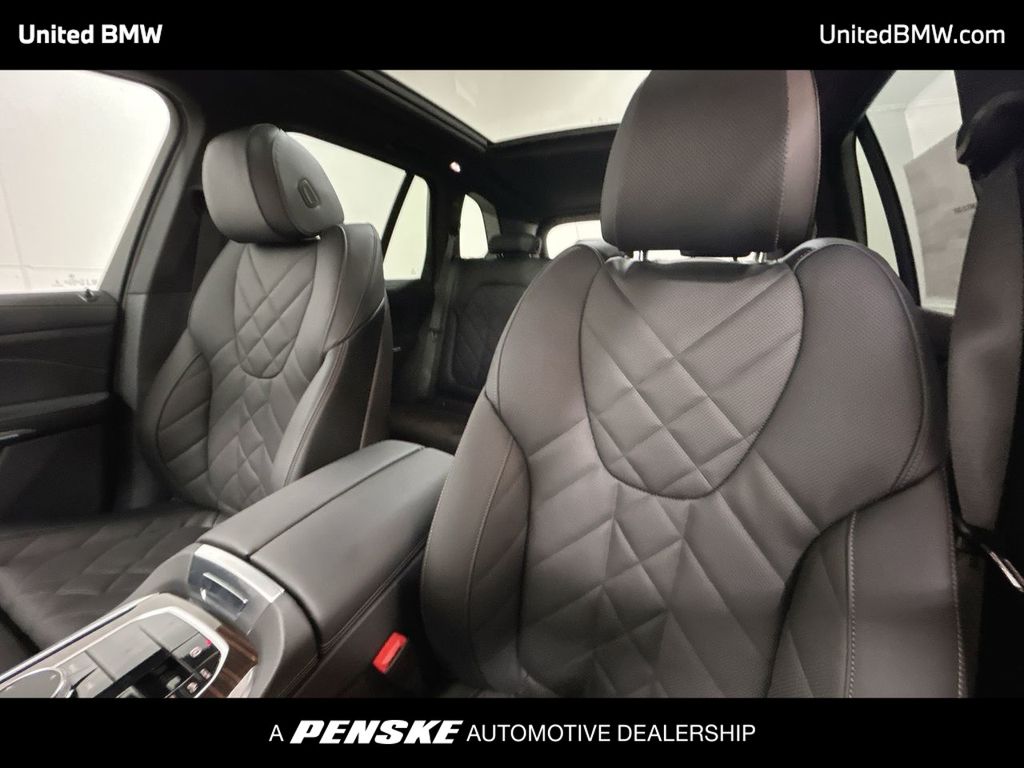 Thumbnail: 2026 BMW X5 - 13