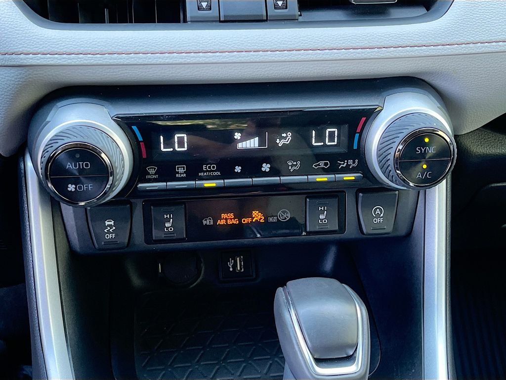 Used 2024 Blueprint Toyota XLE Premium image 15