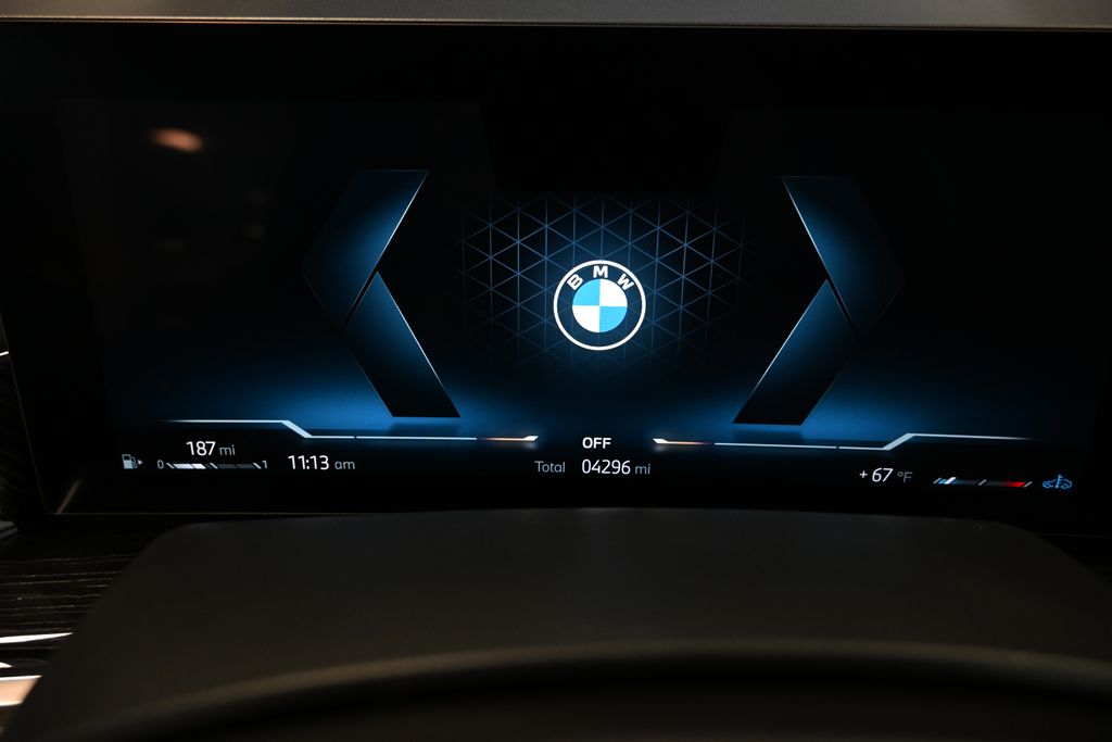 Thumbnail: 2026 BMW X7 - 27