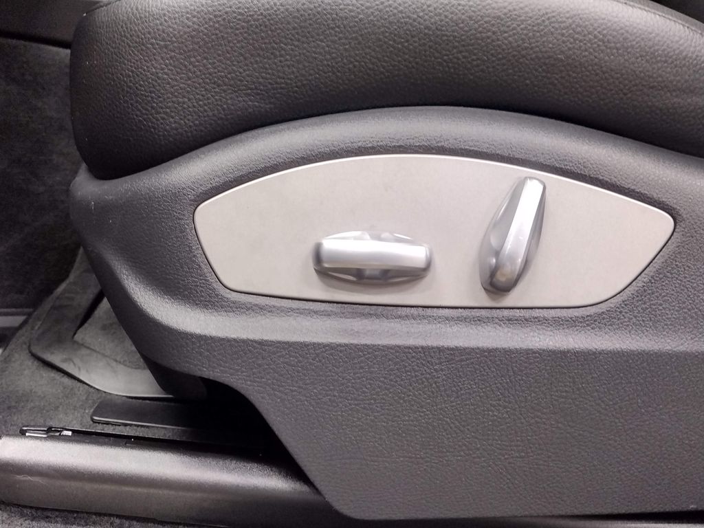 2017 Porsche Cayenne Base