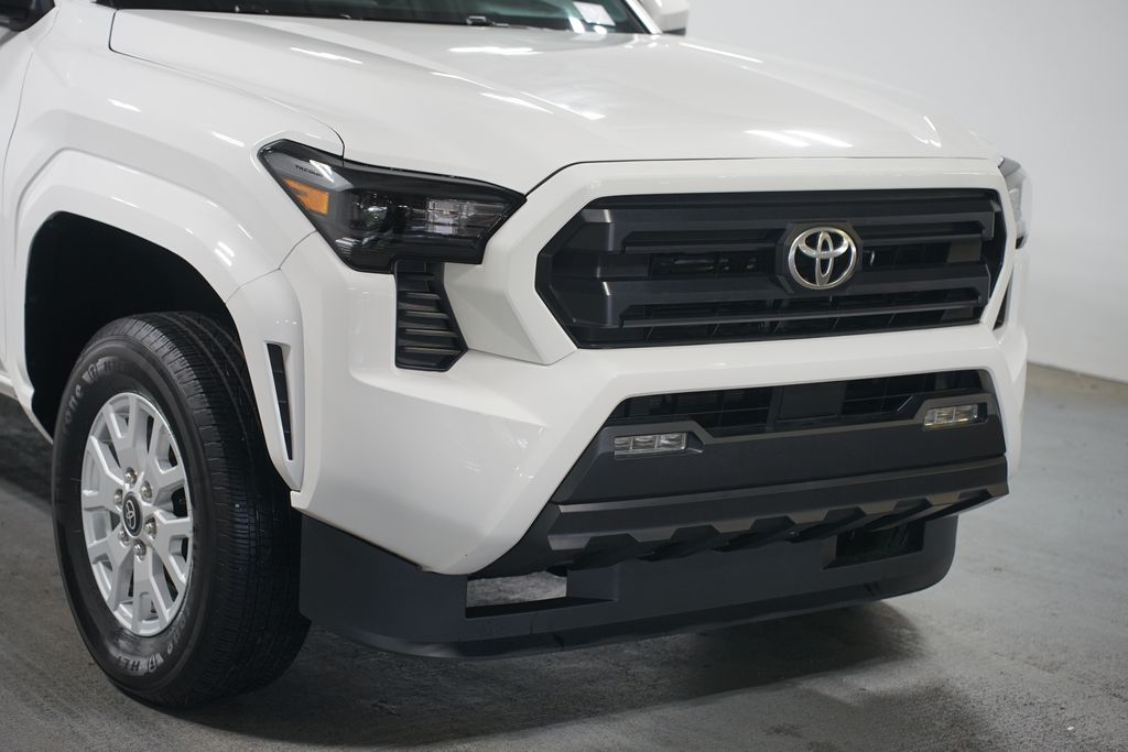 Thumbnail: 2024 Toyota Tacoma - 4