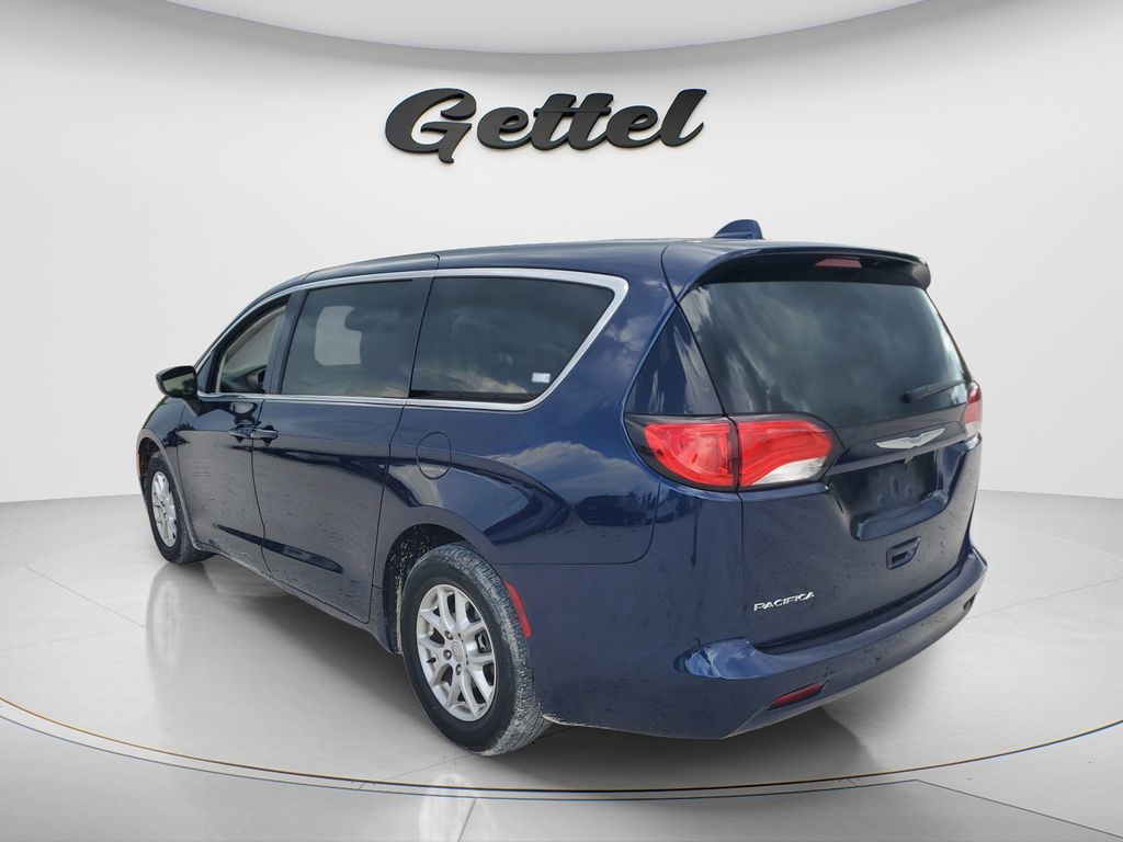 View vehicle photo 6