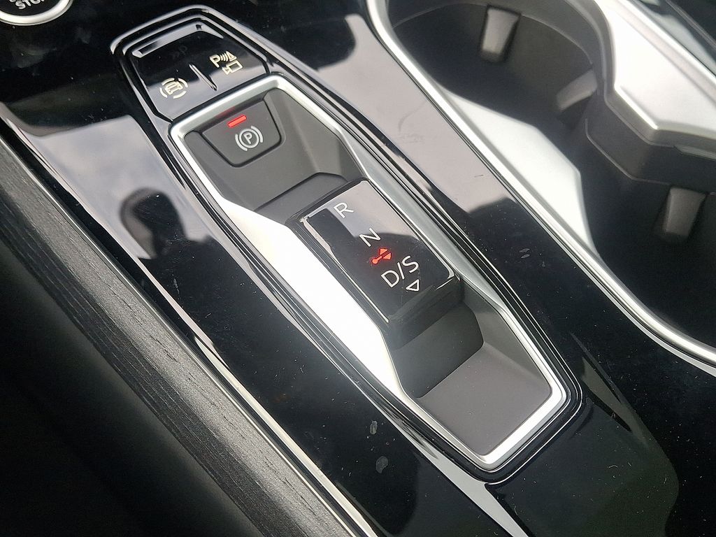 Thumbnail: 2026 Audi A6 - 12