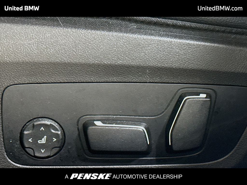 Thumbnail: 2024 BMW 3 Series - 4