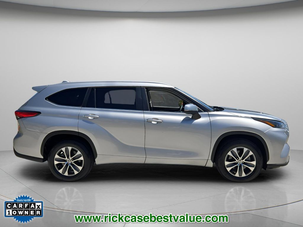 2023 Toyota Highlander - $34,990