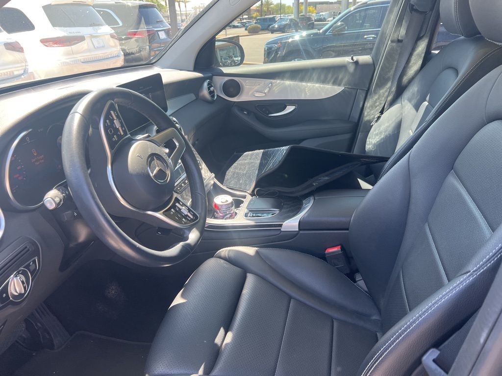 2022 Mercedes-Benz GLC 300 5