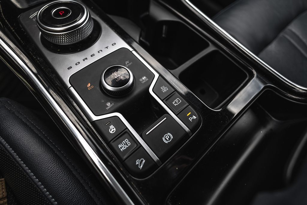 2023 Kia Sorento Plug In Hybrid SX Prestige thumbnail 17
