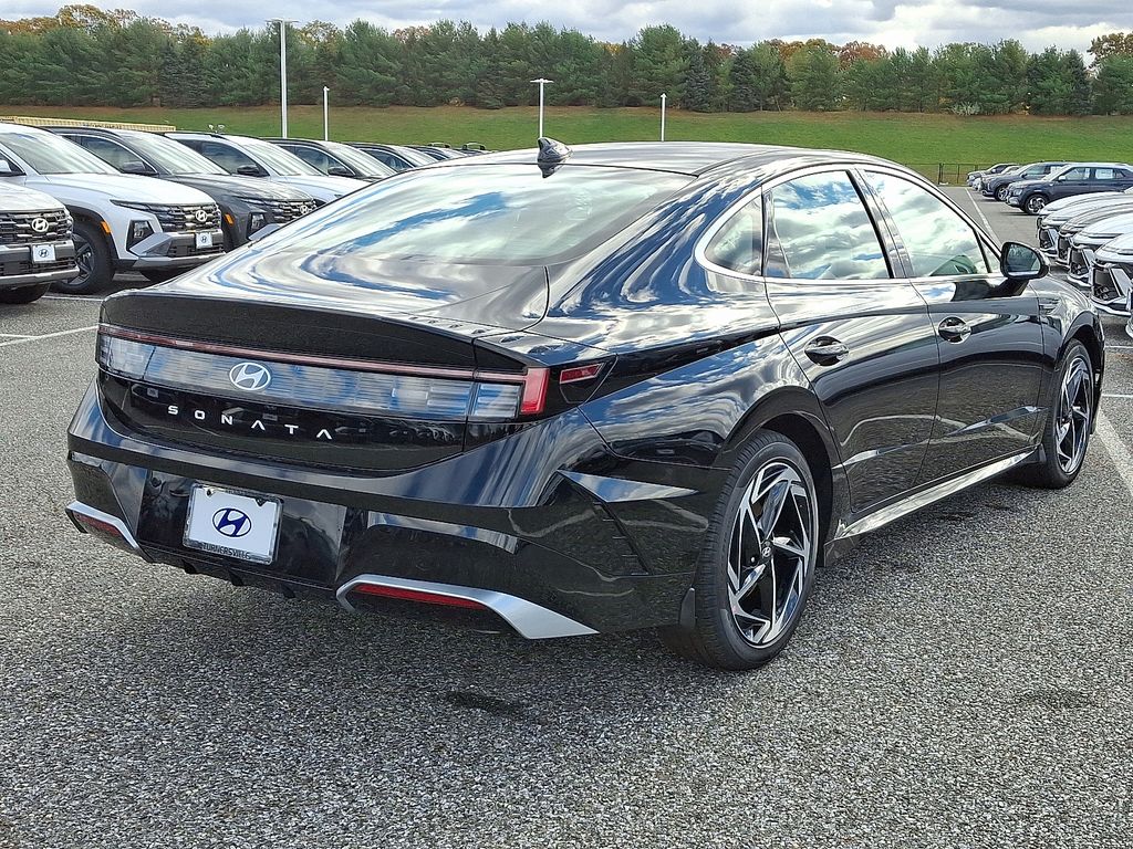 Thumbnail: 2026 Hyundai Sonata - 4