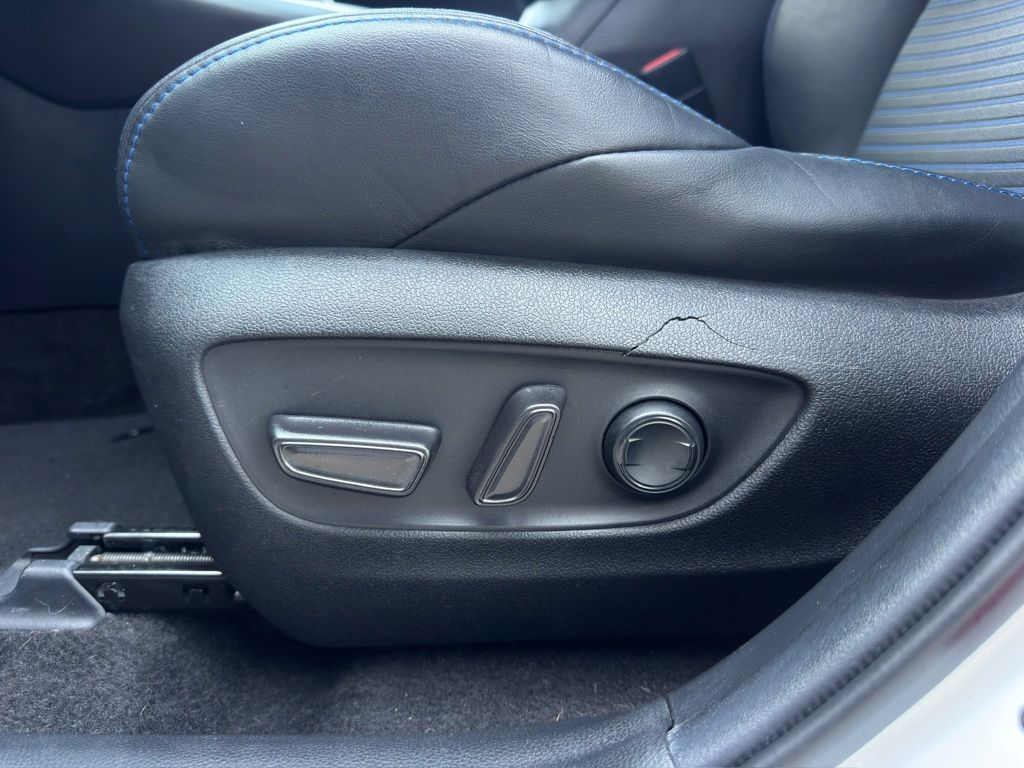 2021 Toyota RAV4 Hybrid XSE White at EAG Ford Navasota