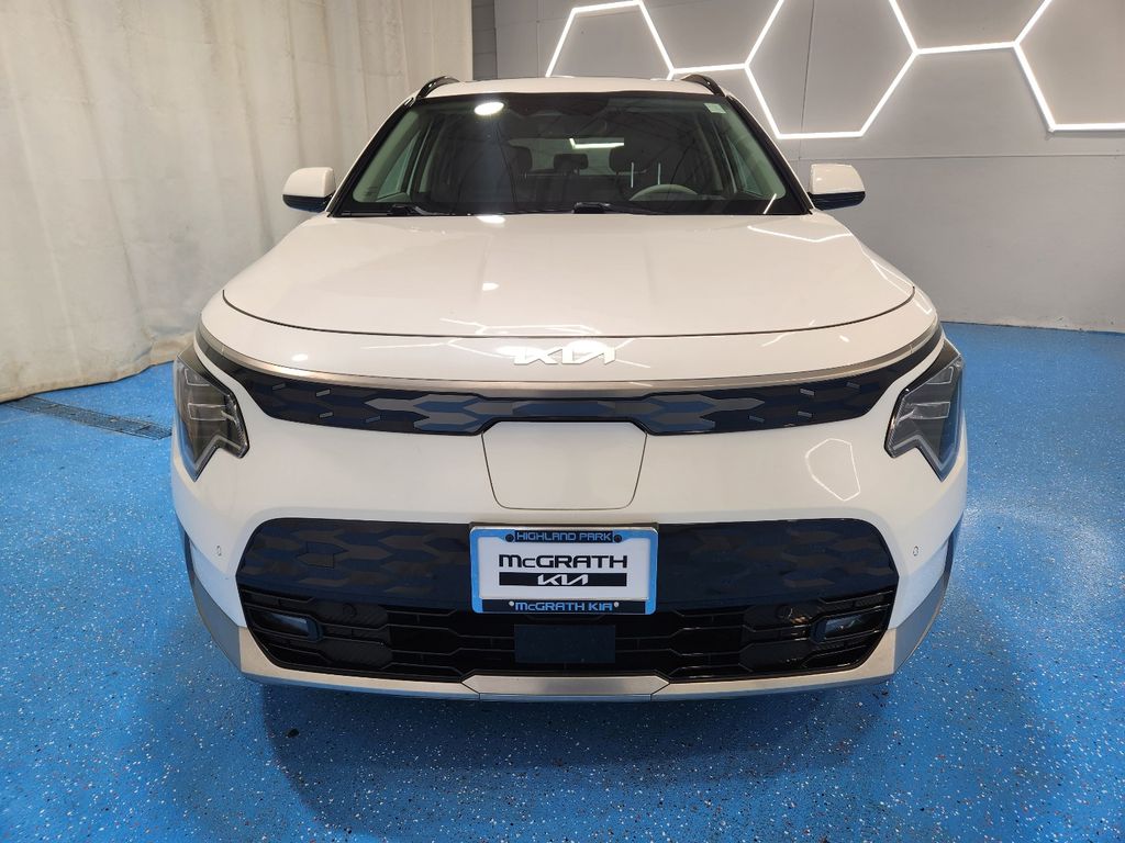 View vehicle photo 3