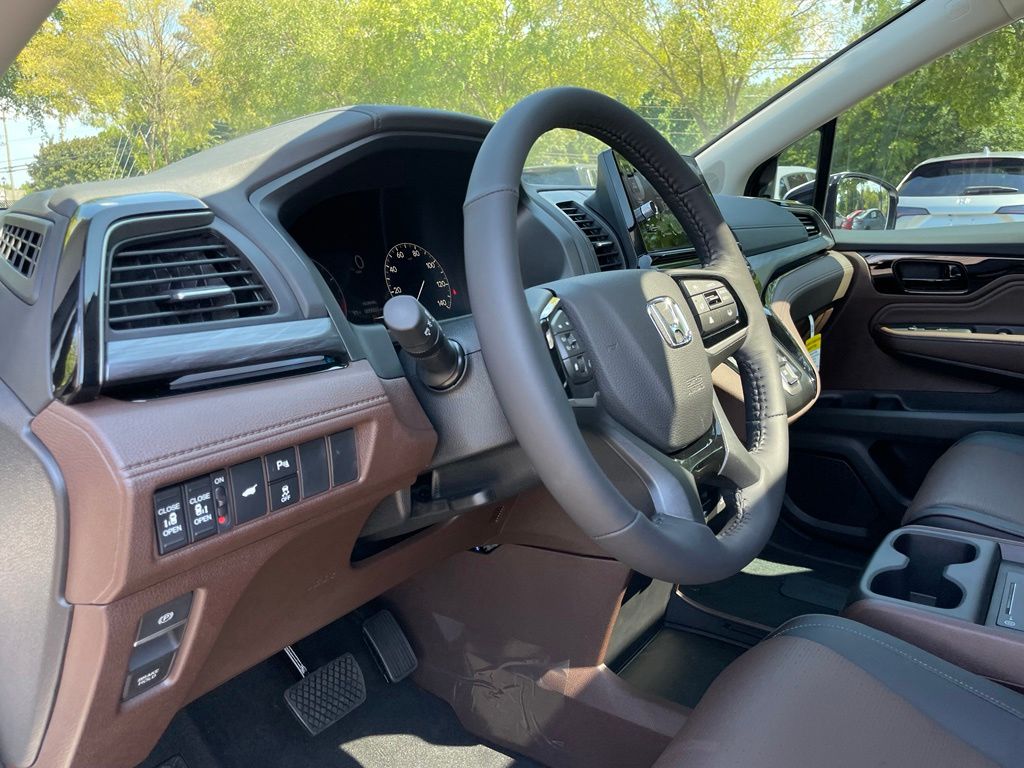Thumbnail: 2027 Honda Odyssey - 28