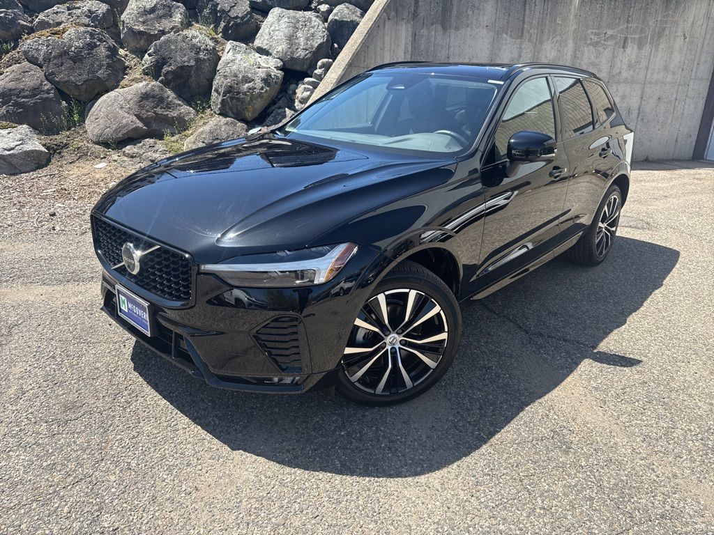 Black 2025 Volvo XC60 B5 Plus Dark Theme AWD SUV / Crossover All-Wheel Drive Automatic