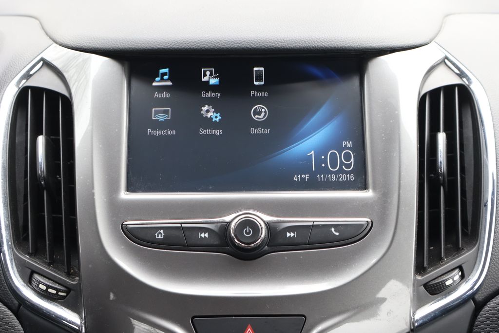 Thumbnail: 2017 Chevrolet Cruze - 15