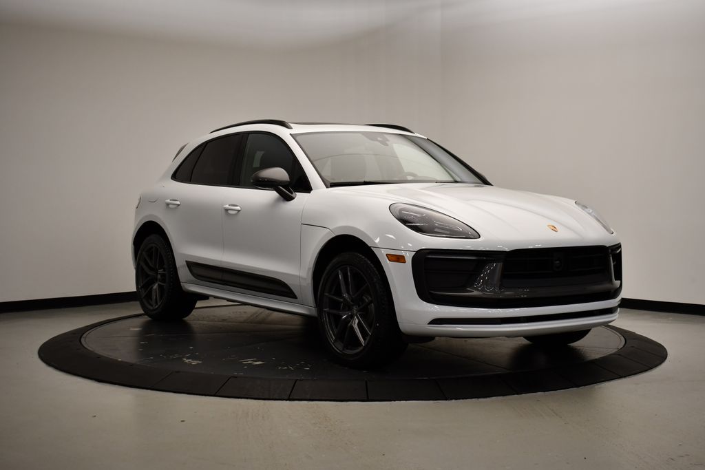 2024 Porsche Macan T 7