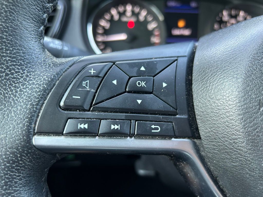 2019 Nissan Rogue SV 21