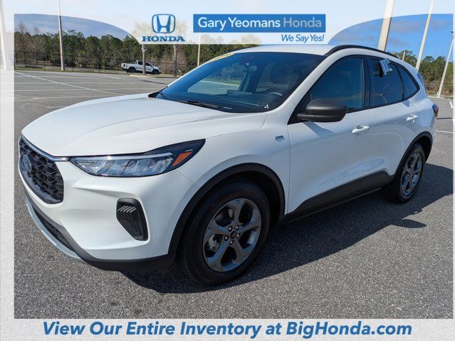 2025 Ford Escape Hybrid