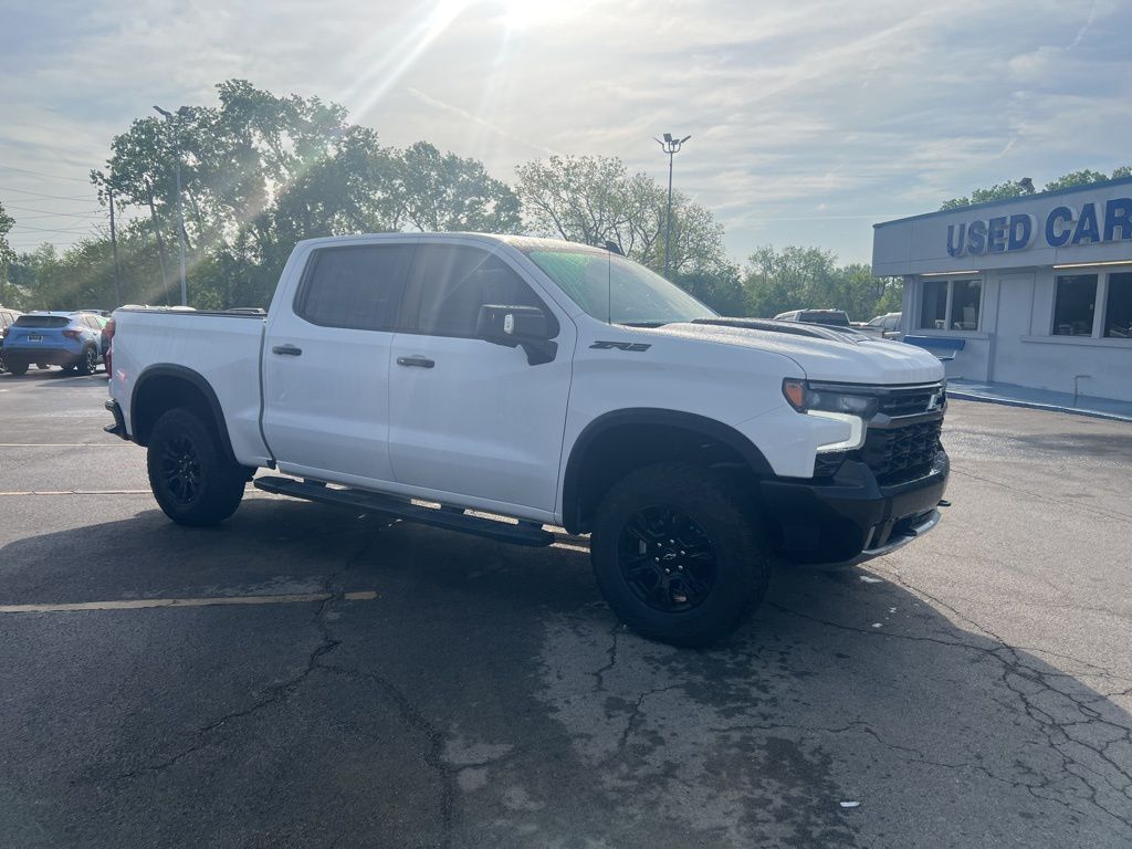 Summit White 2024 Chevrolet Silverado 1500 ZR2 Crew Cab 4WD Pickup Truck Four-Wheel Drive Automatic