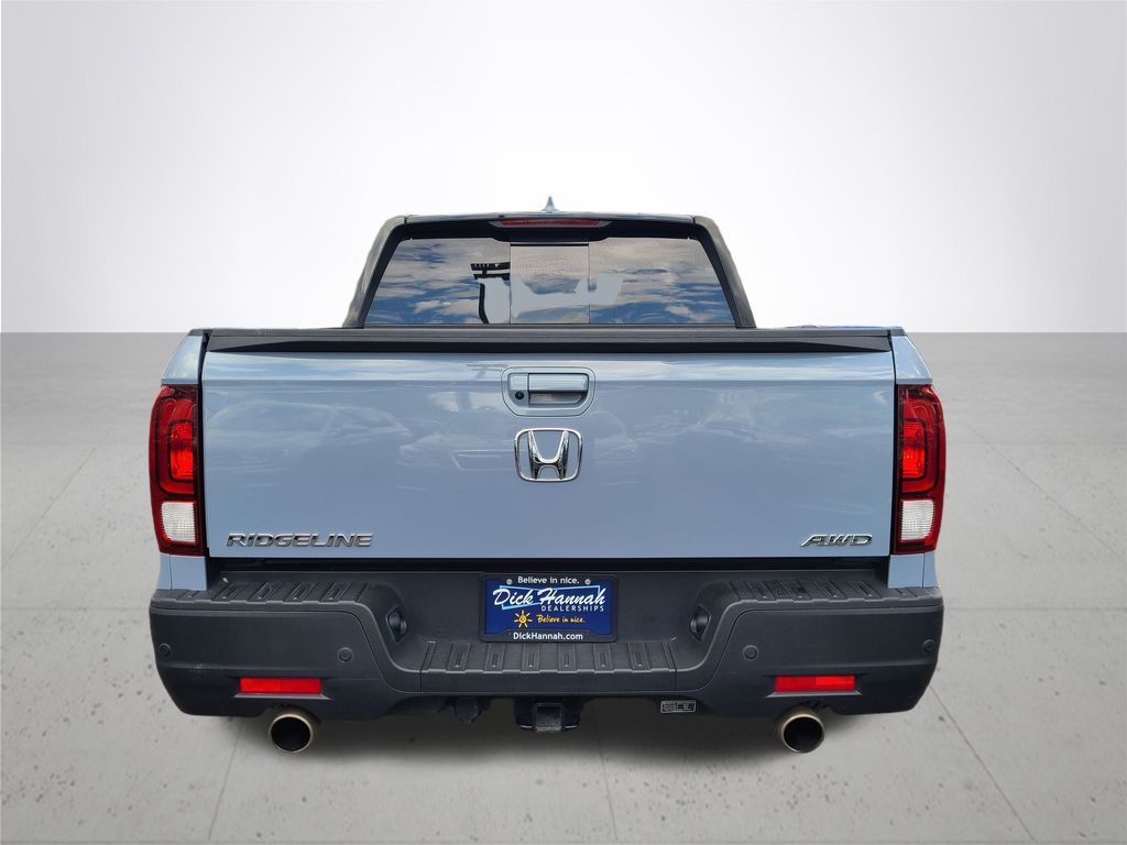 2022 Honda Ridgeline Black Edition
