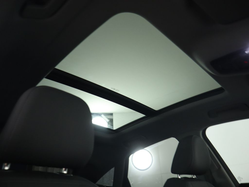 Thumbnail: 2025 Audi Q5 - 21