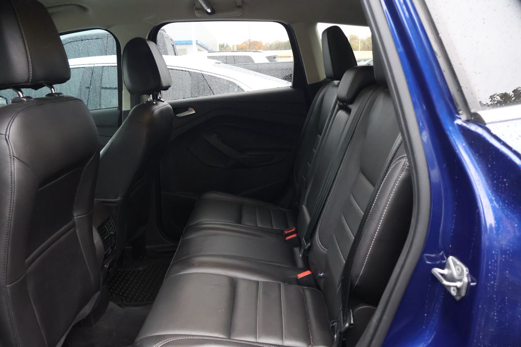 Thumbnail: 2016 Ford Escape - 32