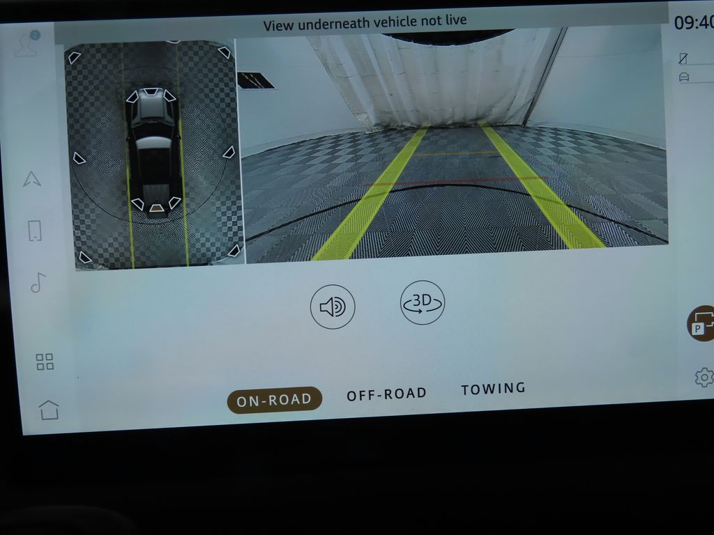 Thumbnail: 2025 Land Rover Defender - 17