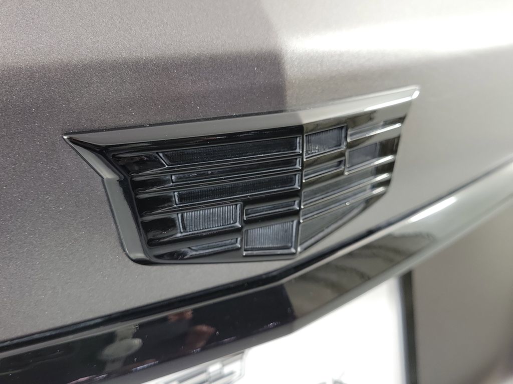 2023 Cadillac XT5 Luxury White at Tom Peacock Cadillac