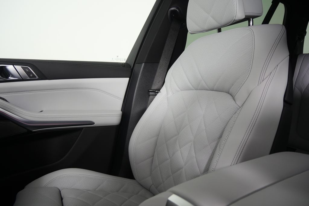 Thumbnail: 2026 BMW X5 - 24